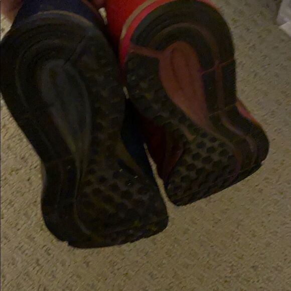 Navy/red limited edition Nike sneaker. Size 7. W - Picture 5 of 12